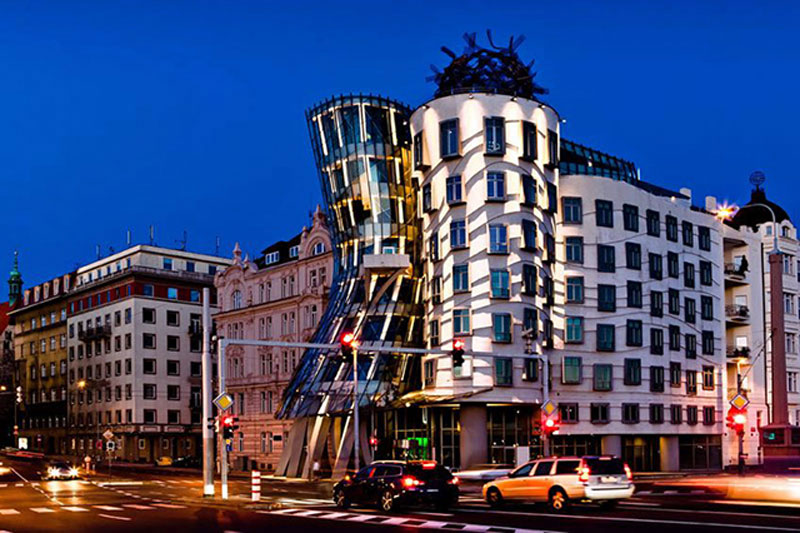 Tòa nhà khiêu vũ Dancing house